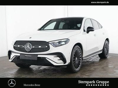 Gebraucht Mercedes GLC300 AMG 258 PS (189 kW) 2024 Unilack polarweiß Coupé