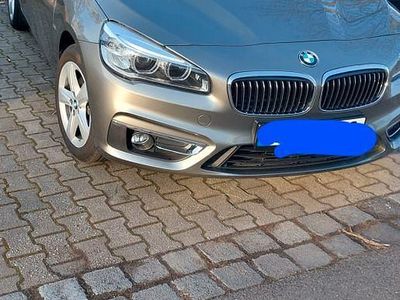 Gebraucht BMW 218 Luxury Line 136 PS (100 kW) 2015 Grau Kombi