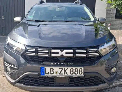Gebraucht Dacia Sandero Essentiel 91 PS (66 kW) 2023 Grau Kleinwagen
