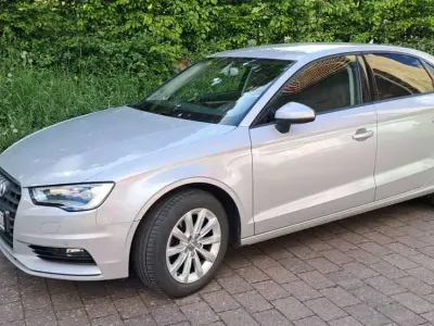 Gebraucht Audi A3 Attraction 125 PS (91 kW) 2015 Silber Limousine