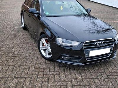 Schwarz Gebraucht 2013 Audi A4 Kombi | 11.200 € (Etwas zu teuer)