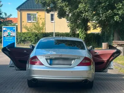 Gebraucht Mercedes CLS320 224 PS (164 kW) 2007 Silber Coupé