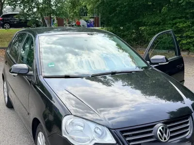 Gebraucht VW Polo 64 PS (47 kW) 2009 Schwarz Kleinwagen