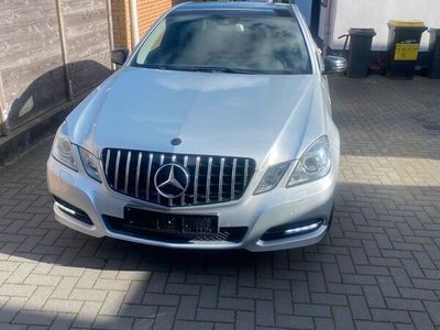 gebraucht Mercedes E200 Super Ausstattung , TÜV NEU