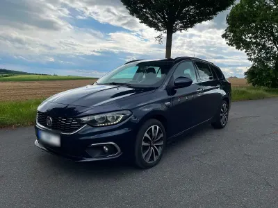 Gebraucht Fiat Tipo Lounge 120 PS (88 kW) 2019 Blau Kombi