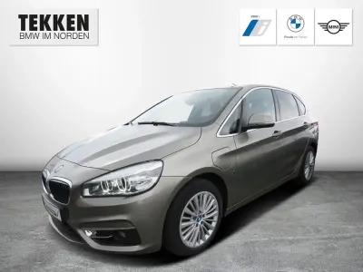Gebraucht BMW 225 Active Tourer iPerformance 224 PS (164 kW) 2017 Silber Van / Kleinbus