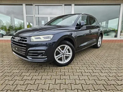 Używany Audi Q5 S-Line 252 KM (185 kW) 2020 Niebieski SUV