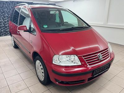 Rot Gebraucht 2006 VW Sharan Trendline Van / Kleinbus | 4.699 € (Etwas zu teuer)