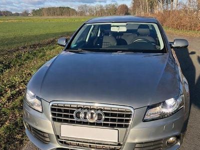 Silber Gebraucht 2009 Audi A4 Comfort Limousine | 7.100 € (Fairer Preis)