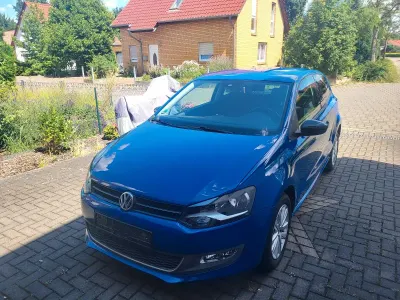 Gebraucht VW Polo Style 69 PS (50 kW) 2011 Blau Kleinwagen