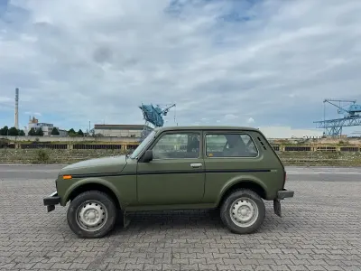 Gebraucht Lada niva 80 PS (58 kW) 2011 SUV