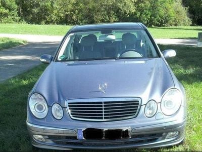 Gebraucht Mercedes E500 Avantgarde 306 PS (225 kW) 2003 Blau Limousine