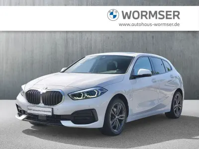 Gebraucht BMW 118 Sport Line 136 PS (100 kW) 2022 Alpinweiß uni Kleinwagen