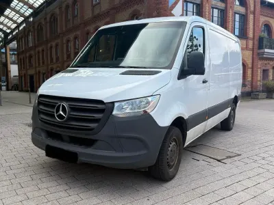 Używany Mercedes Sprinter 170 KM (125 kW) 2022 Biały Van