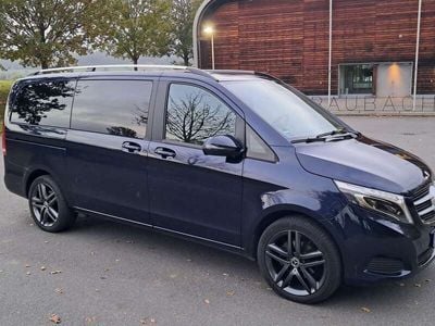 Mercedes V220