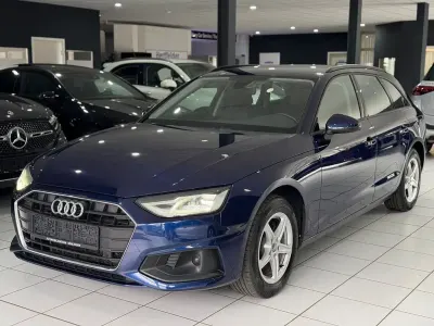 Gebraucht Audi A4 Sport 163 PS (119 kW) 2020 Blau Kombi