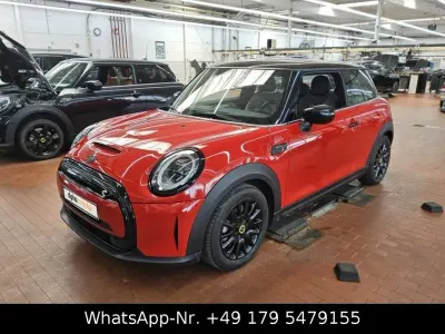 Gebraucht Mini Cooper SE Classic 135 kW (184 PS) 2023 Rot Kleinwagen