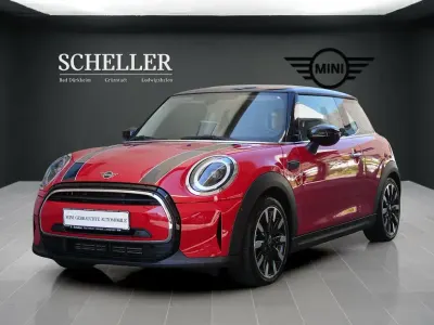 Usado Mini Cooper Classic 136 HP (100 kW) 2022 Vermelho Citadino