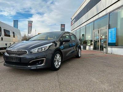 Gebraucht Kia Ceed 99 PS (72 kW) 2018 Grau Kleinwagen