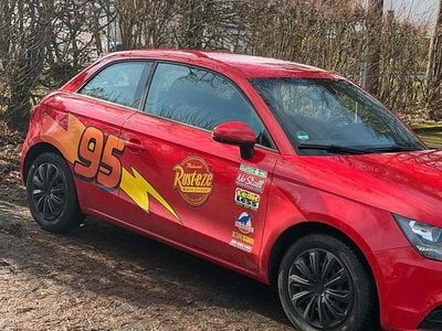 Gebraucht Audi A1 Design 89 PS (65 kW) 2011 Rot Kleinwagen