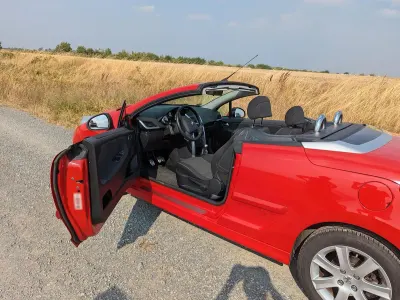 Gebraucht Peugeot 207 CC 120 PS (88 kW) 2009 Rot Cabrio