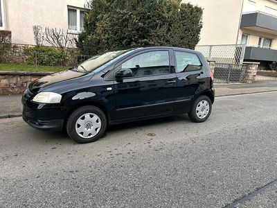 Gebraucht VW Fox 60 PS (44 kW) 2006 Schwarz Kleinwagen