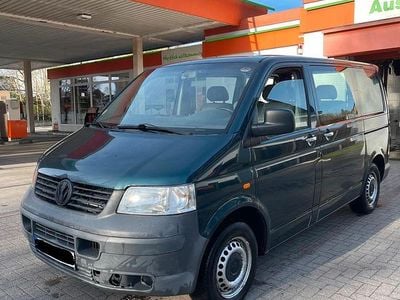 Second-hand VW Transporter 131 CP (96 kW) 2006 Verde Van