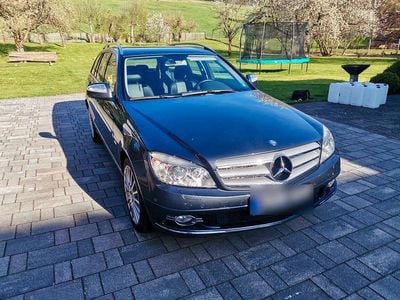 Usata Mercedes C320 224 CV (164 kW) 2007 Blu Station wagon