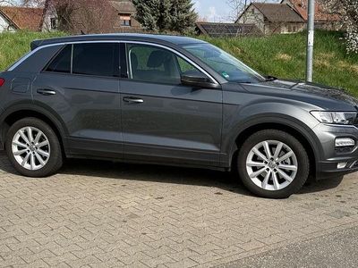 Second-hand VW T-Roc 116 CP (85 kW) 2018 Gri SUV