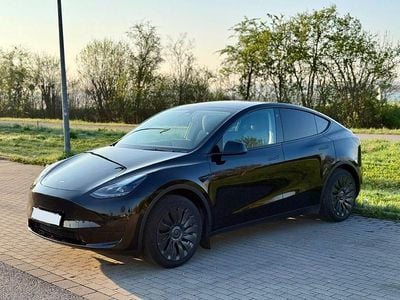Second-hand Tesla Model Y Standard Range 188 kW (256 CP) 2022 Negru SUV