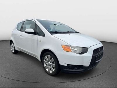 Gebraucht Mitsubishi Colt Invite 95 PS (69 kW) 2009 Porcelain white Kleinwagen
