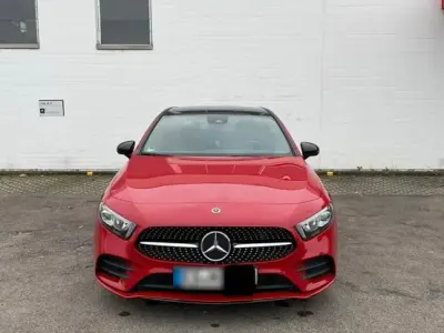 Gebraucht Mercedes A180 AMG line 116 PS (85 kW) 2018 Rot Limousine