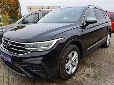 Gebraucht VW Tiguan Allspace Life 150 PS (110 kW) 2022 Deep black perleffekt (metallic) SUV