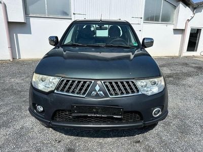 Second-hand Mitsubishi L200 136 CP (100 kW) 2010 Gri Pickup