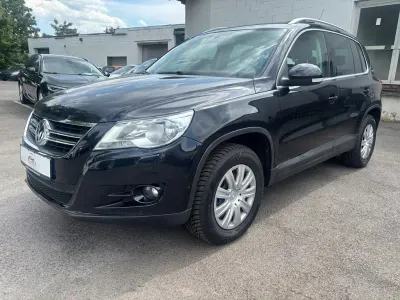 Gebraucht VW Tiguan Team 140 PS (102 kW) 2010 Schwarz SUV