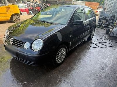 Gebraucht VW Polo 64 PS (47 kW) 2003 Schwarz Kleinwagen