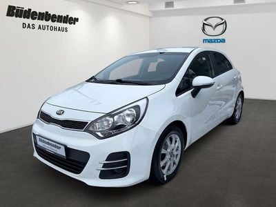Weiß Gebraucht 2016 Kia Rio Limousine | 9.970 € (Teuer)