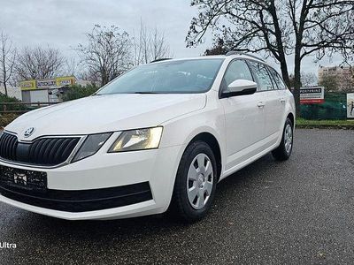 Weiß Gebraucht 2019 Skoda Octavia Active Kombi | 5.300 € (Teuer)