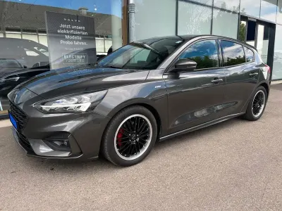 Gebraucht Ford Focus ST-Line 120 PS (88 kW) 2019 Grau Limousine