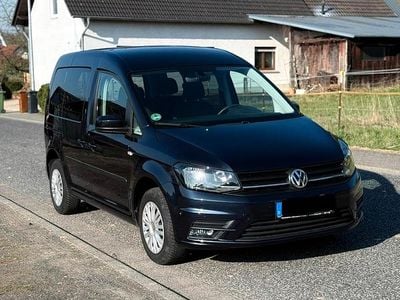 Second-hand VW Caddy 102 CP (75 kW) 2019 Albastru Monovolum