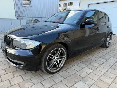 Gebraucht BMW 118 143 PS (105 kW) 2009 Schwarz Kleinwagen