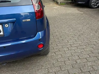 Gebraucht Ford Fiesta Ambiente 68 PS (50 kW) 2008 Blau Kleinwagen