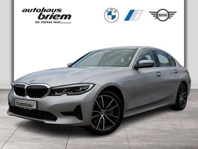 BMW 330e