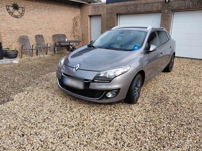 Gebraucht Renault Mégane GrandTour Bose Edition 131 PS (96 kW) 2012 Grau Kombi