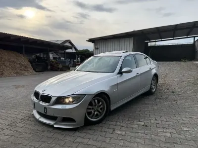 Gebraucht BMW 325 218 PS (160 kW) 2005 Silber Limousine