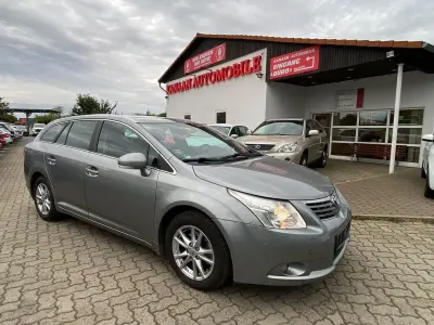 Gebraucht Toyota Avensis Edition 126 PS (92 kW) 2011 Grau Kombi