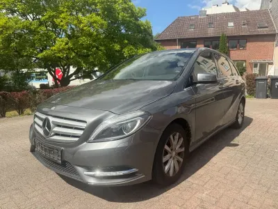 Gebraucht Mercedes B200 156 PS (114 kW) 2012 Grau Kleinwagen