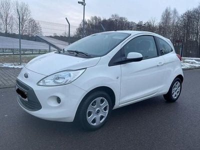 Gebraucht Ford Ka Trend 69 PS (50 kW) 2016 Weiß Kleinwagen