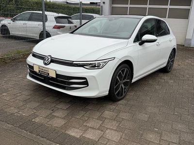 Gebraucht VW Golf VIII Edition 150 PS (110 kW) 2024 Weiß Limousine