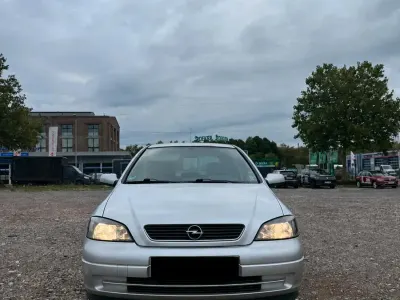 Gebraucht Opel Astra 85 PS (62 kW) 2003 Silber Limousine